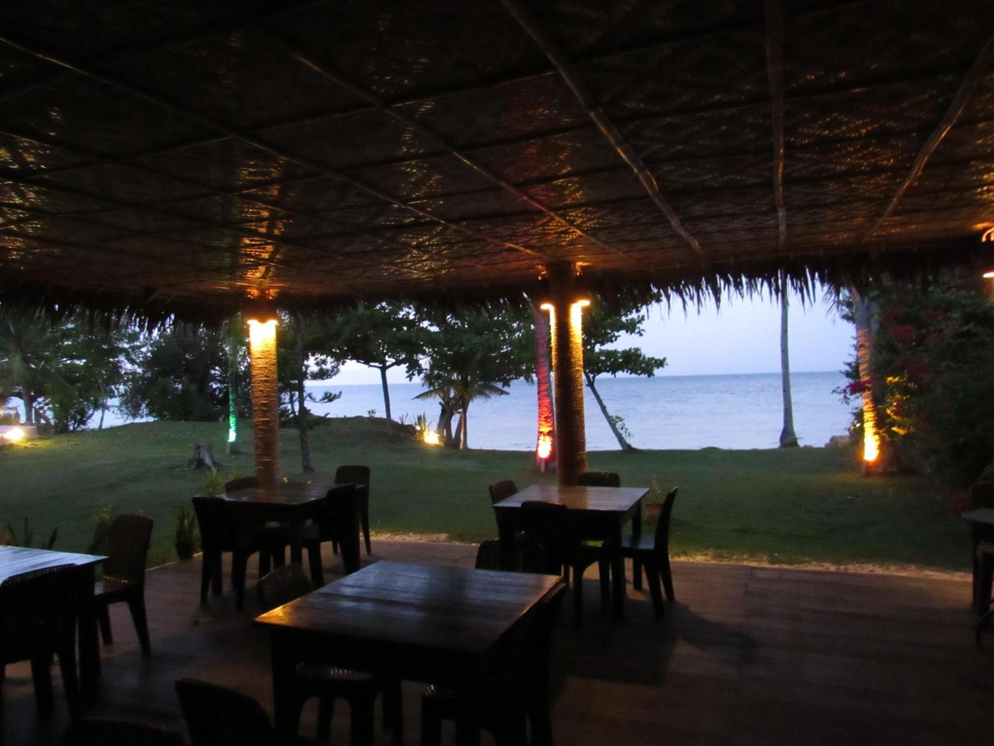 Dacozy Beach Resort Moalboal Exterior photo