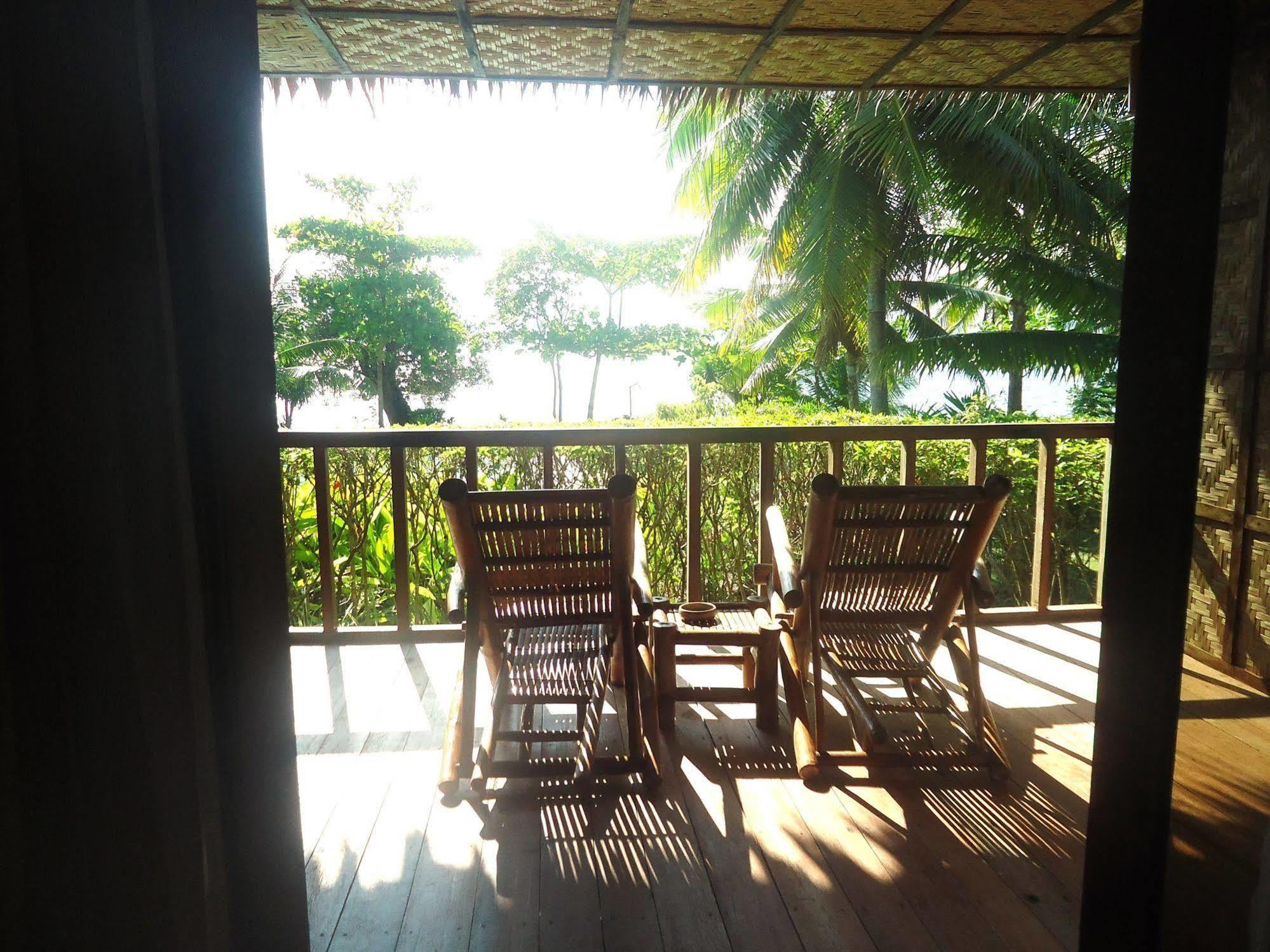 Dacozy Beach Resort Moalboal Exterior photo